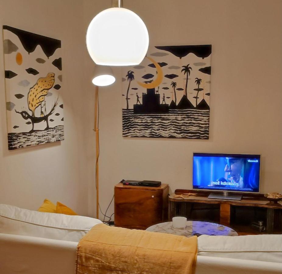 Nice Flat Under The Castle Bratislava Exterior foto