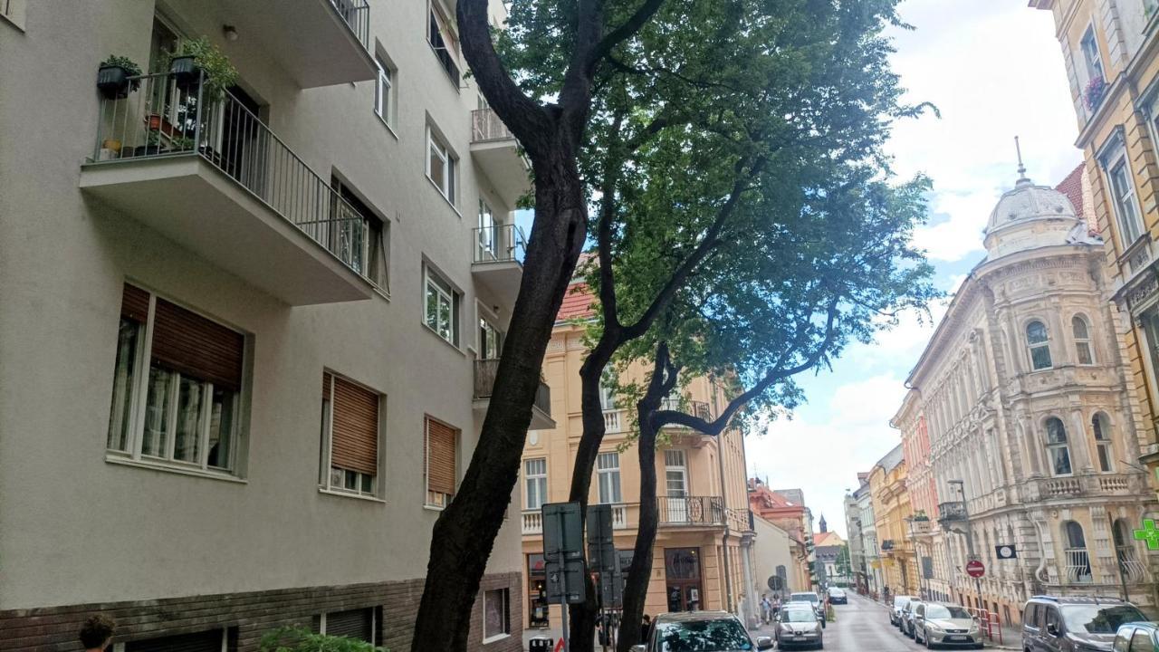 Nice Flat Under The Castle Bratislava Exterior foto